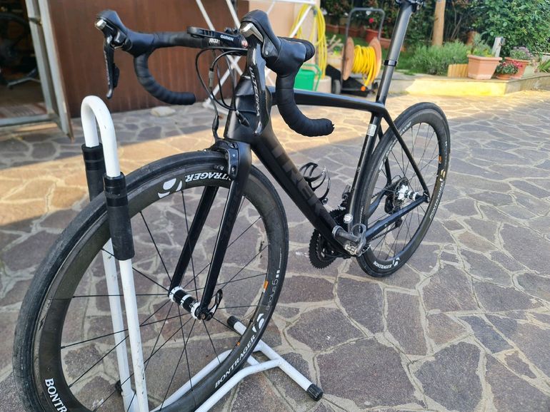 Used Trek Madone Shimano Ultegra 2015 Road & Gravel, Black — image 8 of 16