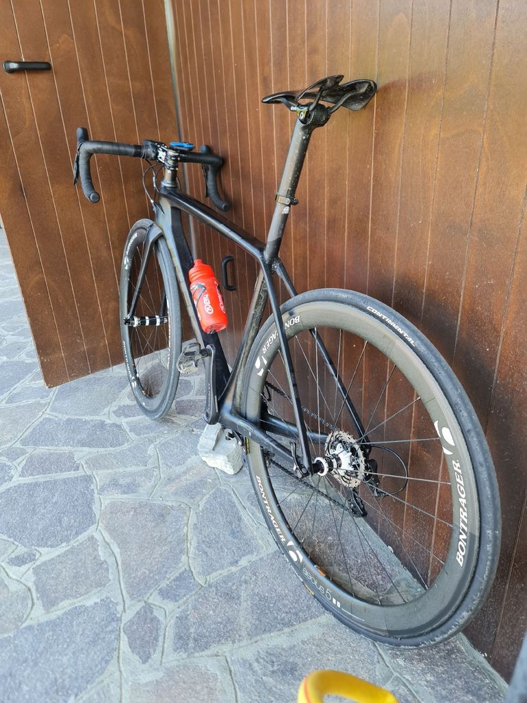 Used Trek Madone Shimano Ultegra 2015 Road & Gravel, Black — image 2 of 16