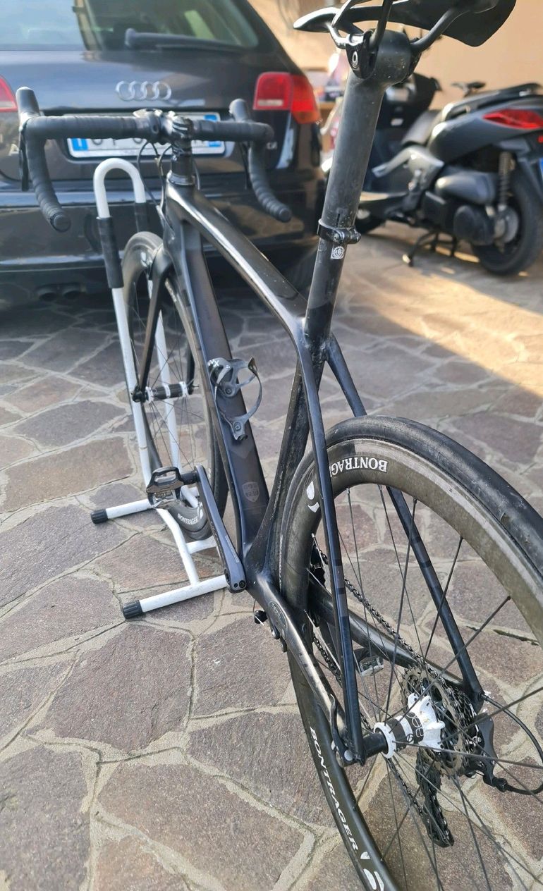 Used Trek Madone Shimano Ultegra 2015 Road & Gravel, Black — image 13 of 16