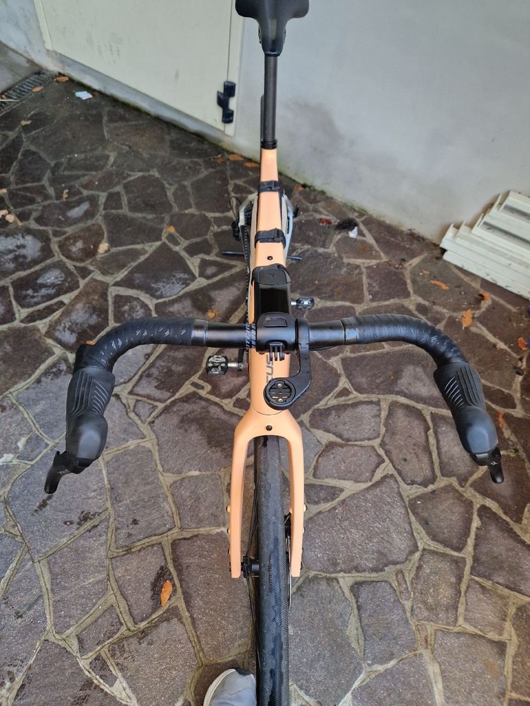 Used Focus Atlas Shimano GRX 2025 Road & Gravel, Orange — image 5 of 6