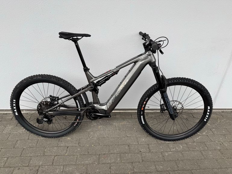 Used Merida eONE-SIXTY 875 2024 2024 Mountainbike — image 1 of 12