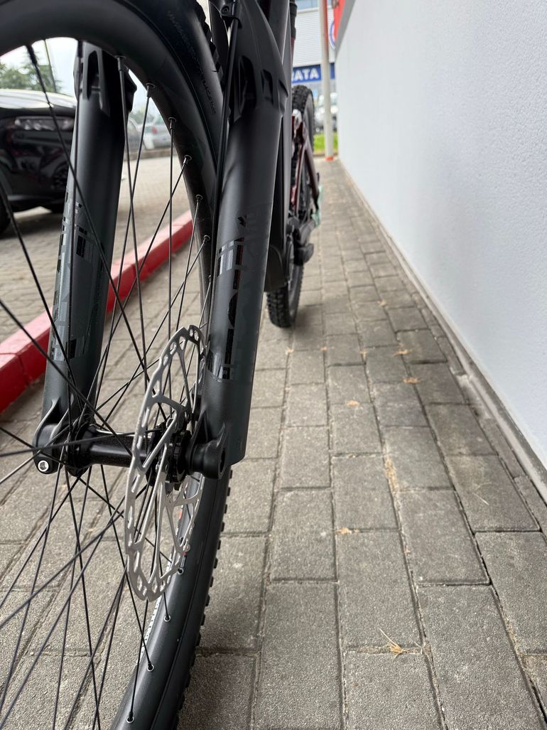 Used Giant Reign E+ 2 2024 2024 Mountainbike — image 8 of 11