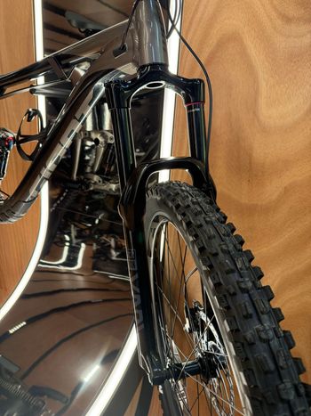 Used Giant Reign 29 2022 2022 Mountainbike, Schwarz, 29 — image 8 of 10
