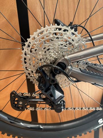 Used Giant Reign 29 2022 2022 Mountainbike, Black, 29 — image 10 of 10