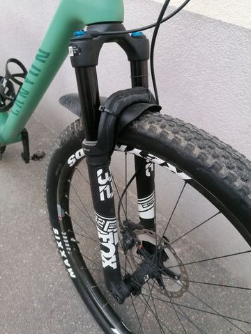 Used Canyon Exceed CF 7 2024 2024 Mountainbike, Green, 29 — image 7 of 25