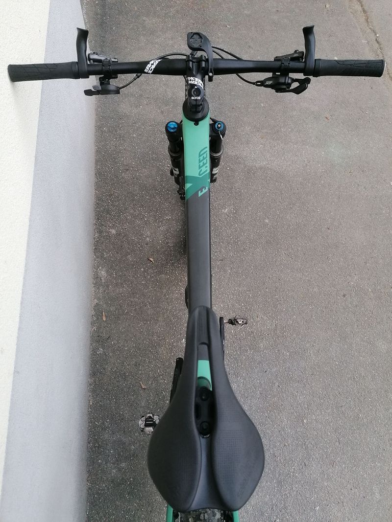 Used Canyon Exceed CF 7 2024 2024 Mountainbike, Green, 29 — image 13 of 25