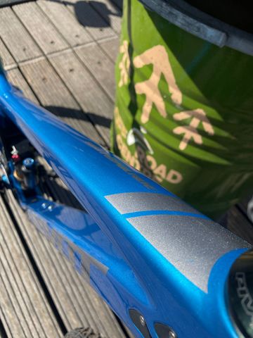 Used Pivot Switchblade Shimano Deore XT 2023 Mountainbike, Blue — image 3 of 6