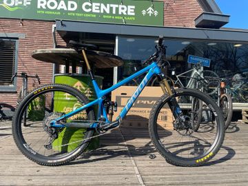 Brugt Pivot Switchblade Shimano Deore XT 2023 MTB