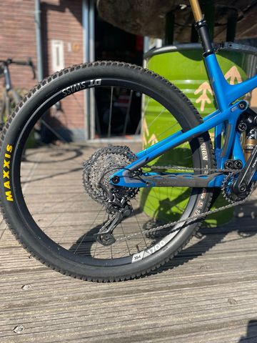 Used Pivot Switchblade Shimano Deore XT 2023 Mountainbike, Blue — image 2 of 6