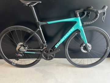 Bianchi Specialissima COMP Ultegra Di2 2025 2025 Road & Gravel usato
