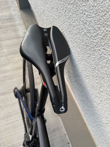 Used Scott Addict 10 2023 2023 Road & Gravel, Blue — image 4 of 25