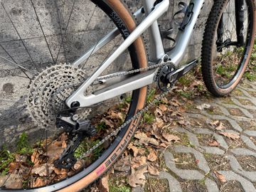 Brugt Canyon Lux Trail CF 6 2024 2024 Mountainbike — billede 2 af 8