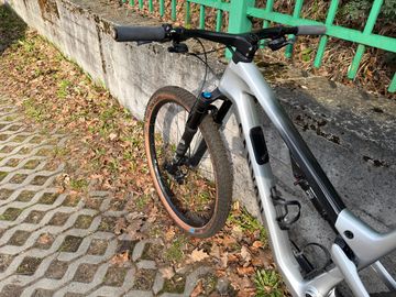 Brugt Canyon Lux Trail CF 6 2024 2024 Mountainbike — billede 6 af 8