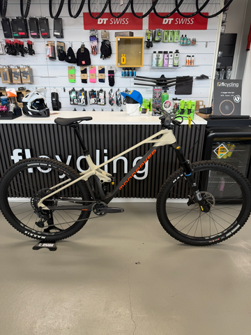 Mondraker Foxy Carbon RR 2023 MTB de segunda mano