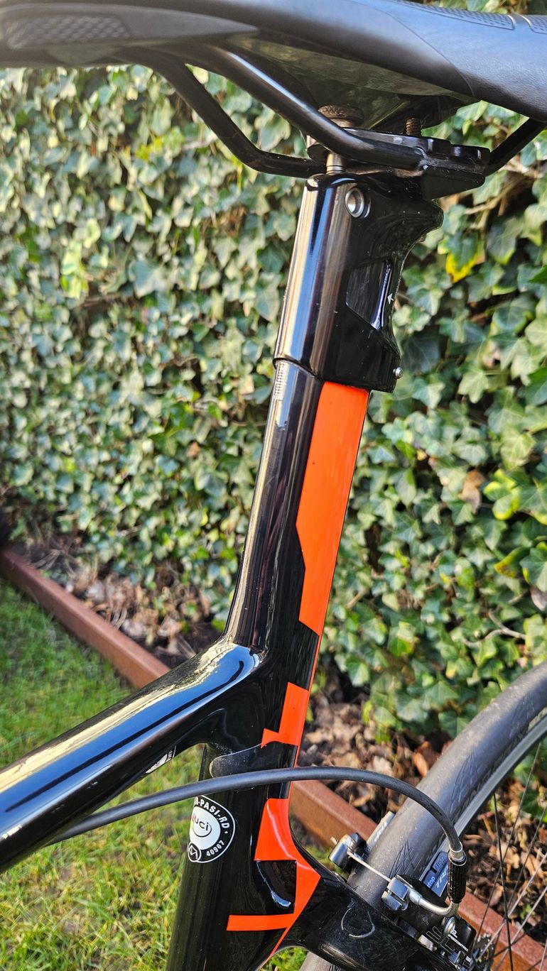 Used Giant Propel Advanced SL-FF 2017 2017 Road & Gravel, Red — image 6 of 15