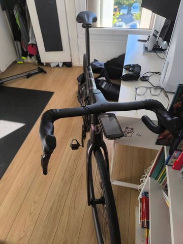 Used Scott Addict 10 2025 2025 Road & Gravel, Black — image 3 of 3