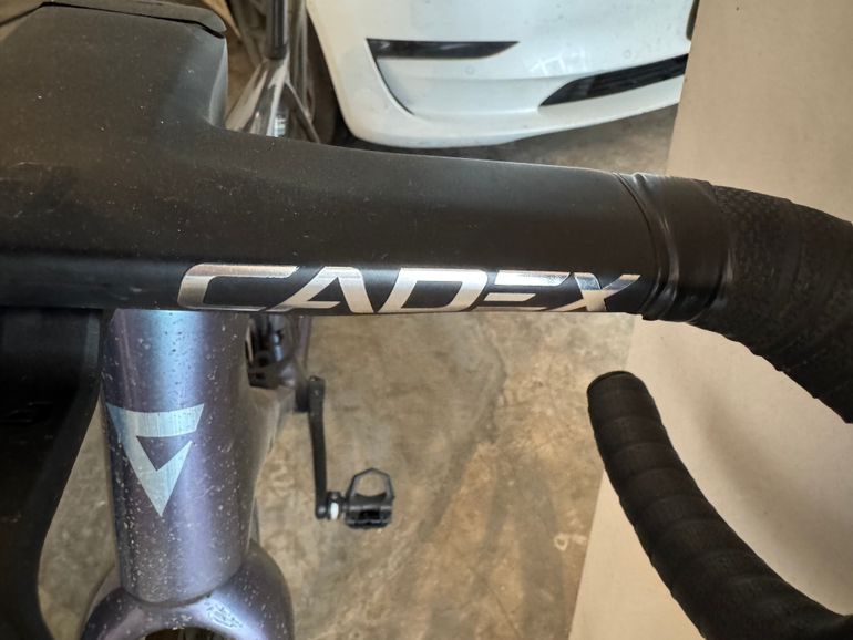 Used Giant TCR Advanced Pro Disc 0 AXS 2024 2024 Road & Gravel, Morado — image 4 of 6