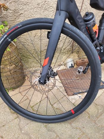 Used Wilier Cento1 Hybrid SHIMANO 105 2X11 + MAHLE X35+ 2023 2023 Road & Gravel, Black — image 3 of 6