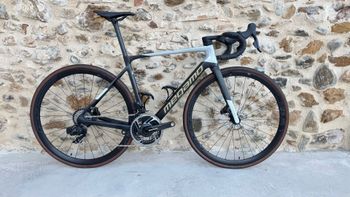 Megamo, Raise SRAM Force eTap AXS