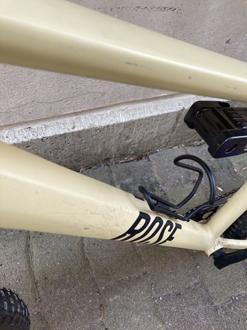 Rose BONERO 1 2023 2023 Mountainbike usato, Bianco — immagine 2 di 8
