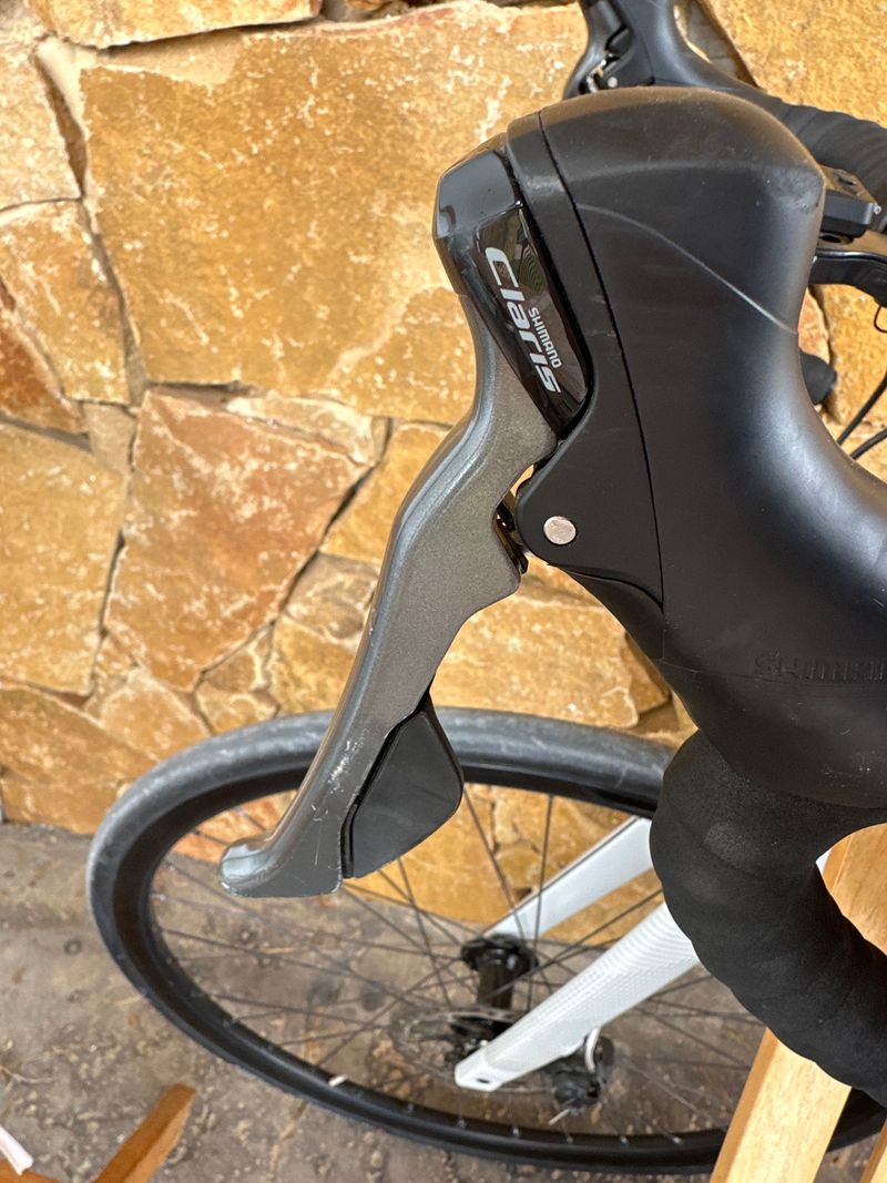 Used Orbea GAIN D50 2022 2022 Road & Gravel, White — image 2 of 13