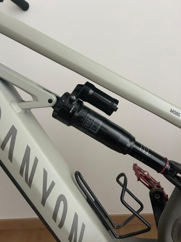Used Canyon Torque:ON 7 2024 2024 Mountainbike, Light Gray, 27.5 — image 3 of 5