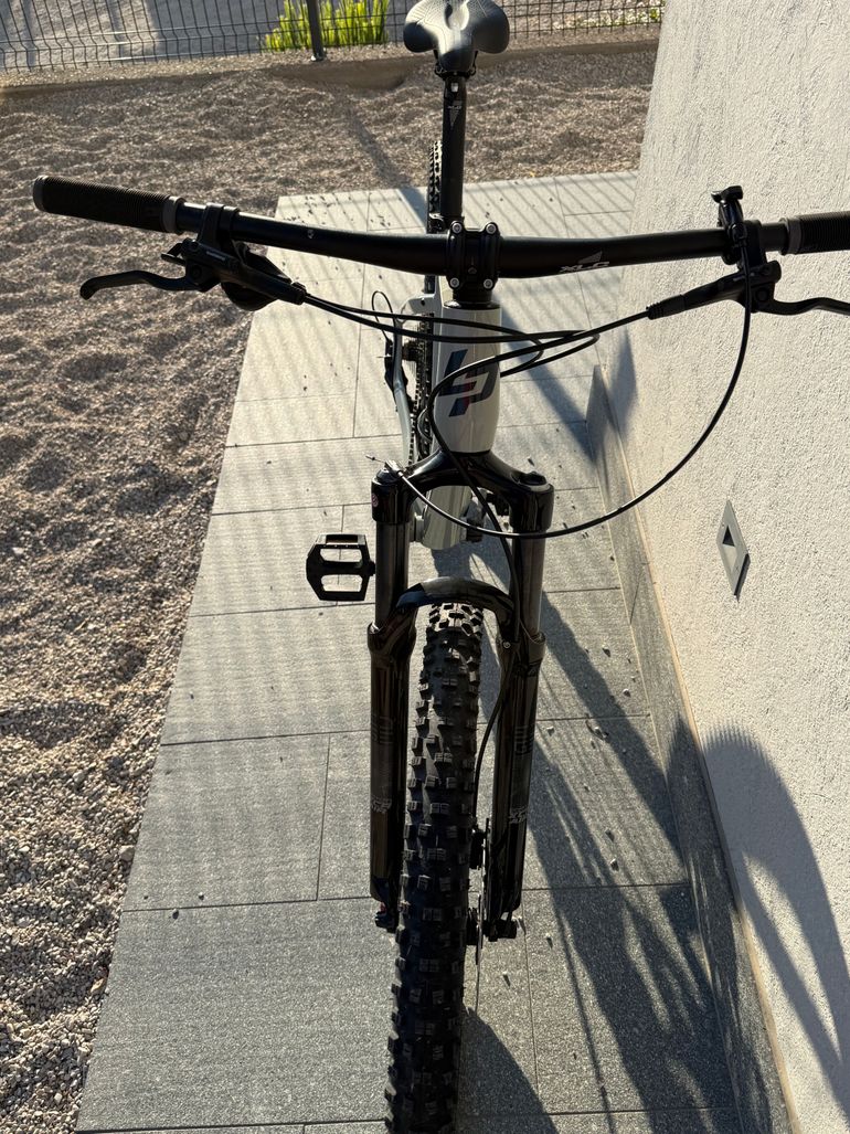 Used Lapierre Edge 7.9 2026 2026 Mountainbike, Light Gray, 29 — image 7 of 11