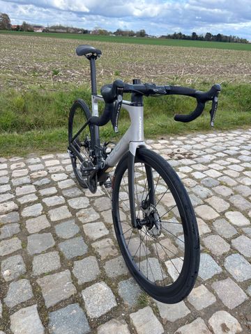 Tweedehands Orbea ORCA M20iLTD-D 2020 2020 Road & Gravel — afbeelding 4 van 8