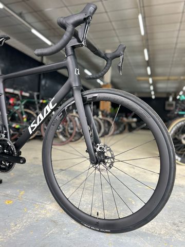 Brugt Isaac Boson Di2 Carbon 2024 Road & Gravel — billede 3 af 24