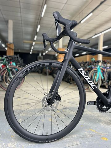 Brugt Isaac Boson Di2 Carbon 2024 Road & Gravel — billede 19 af 24