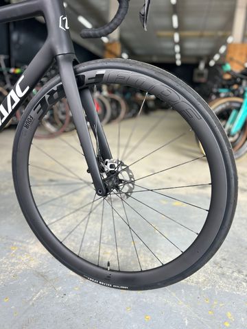 Brugt Isaac Boson Di2 Carbon 2024 Road & Gravel — billede 4 af 24