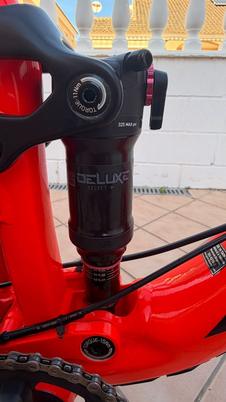 Used Giant Anthem Shimano SLX 2017 Mountainbike, Red — image 5 of 11