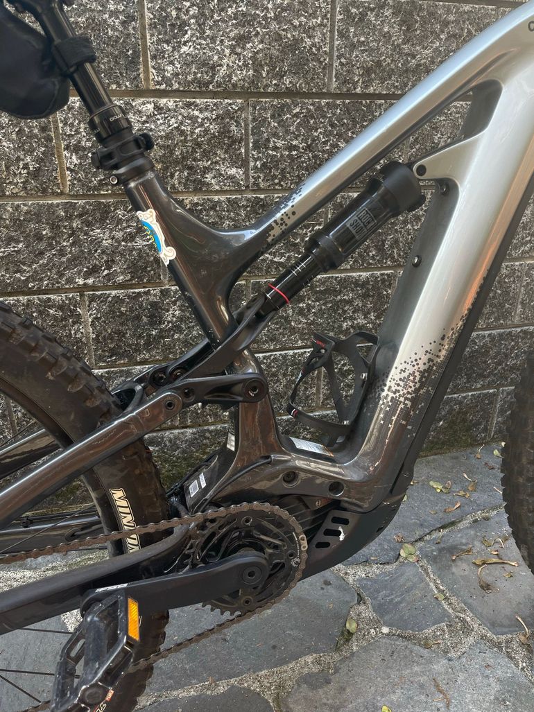 Used Cannondale Moterra Neo Carbon 2 2022 2022 Mountainbike, Light Gray, 29 — image 3 of 5