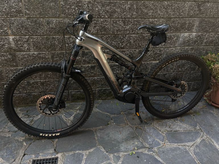 Used Cannondale Moterra Neo Carbon 2 2022 2022 Mountainbike, Light Gray, 29 — image 1 of 5