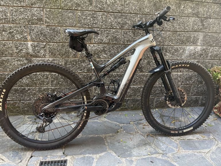 Used Cannondale Moterra Neo Carbon 2 2022 2022 Mountainbike, Light Gray, 29 — image 2 of 5
