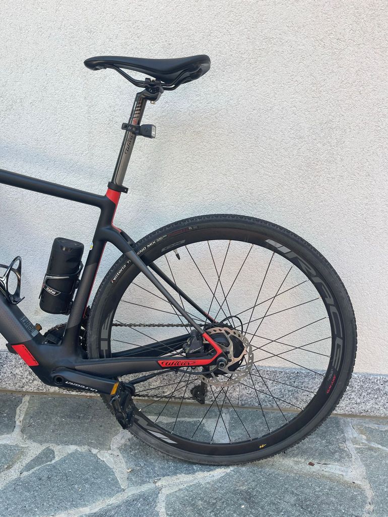 Wilier Cento1 Hybrid SHIMANO 105 R7020 2019 2019 Road & Gravel d'occasion — image 4 sur 11