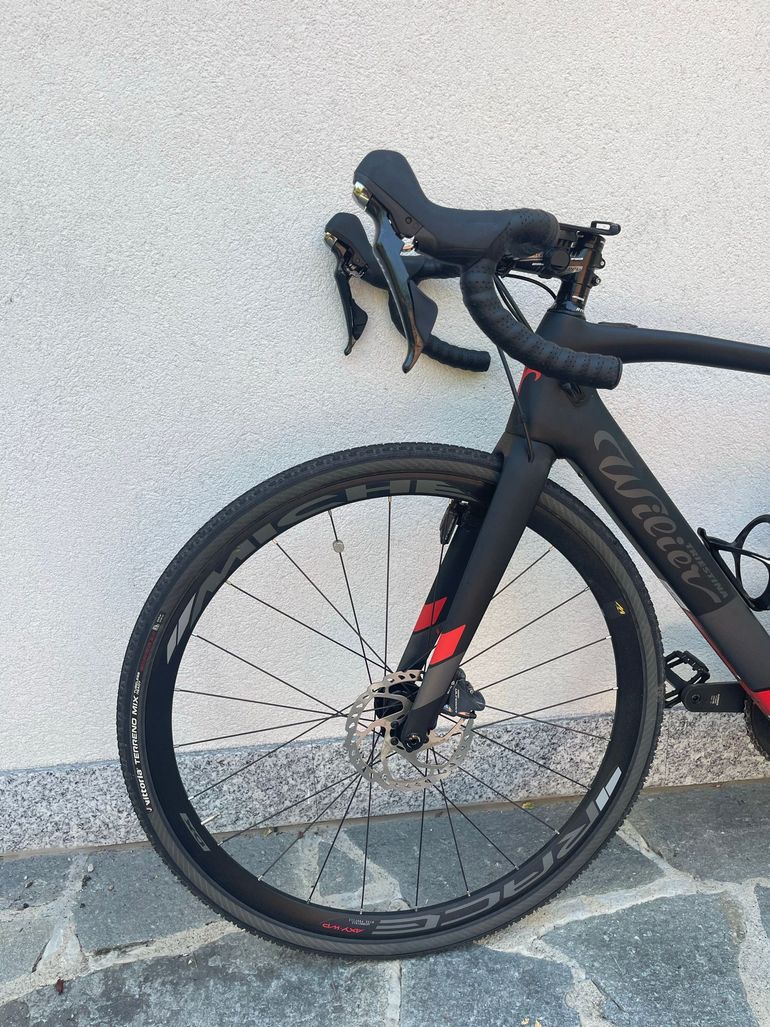 Wilier Cento1 Hybrid SHIMANO 105 R7020 2019 2019 Road & Gravel d'occasion — image 3 sur 11