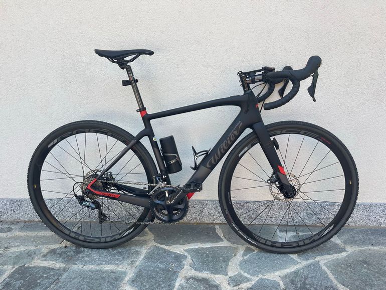 Wilier Cento1 Hybrid SHIMANO 105 R7020 2019 2019 Road & Gravel d'occasion — image 2 sur 11