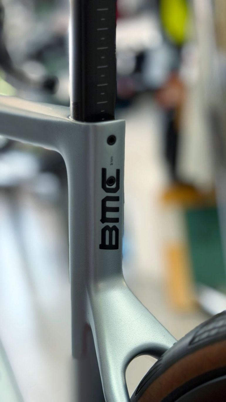 Used BMC Teammachine SLR ONE 2027 2027 Road & Gravel — image 8 of 14