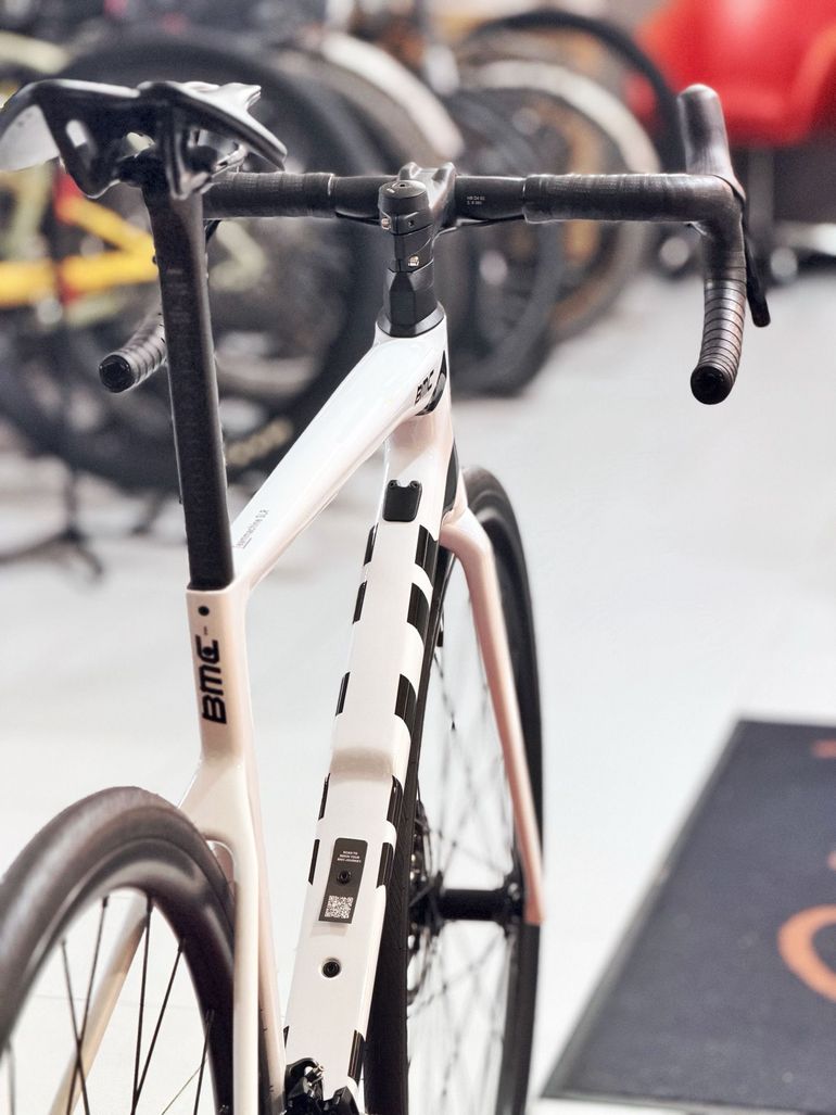 Tweedehands BMC Teammachine SLR TWO 2027 2027 Road & Gravel — afbeelding 3 van 16