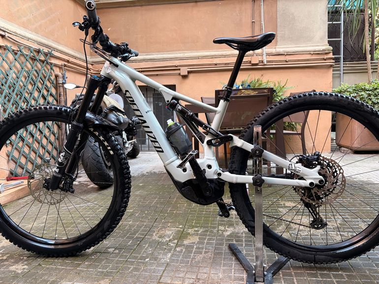 Used Specialized Turbo Levo Comp 2021 2021 Mountainbike, Hellgrau, 29 — image 1 of 9