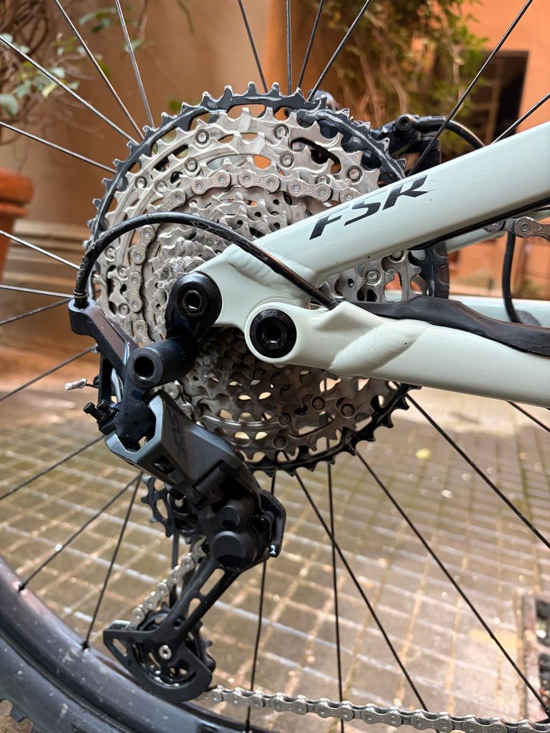 Used Specialized Turbo Levo Comp 2021 2021 Mountainbike, Hellgrau, 29 — image 7 of 9