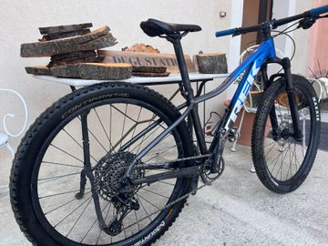 Used Trek Marlin 8 2022 2022 Mountainbike, Blue, 27.5 (650B) — image 2 of 4