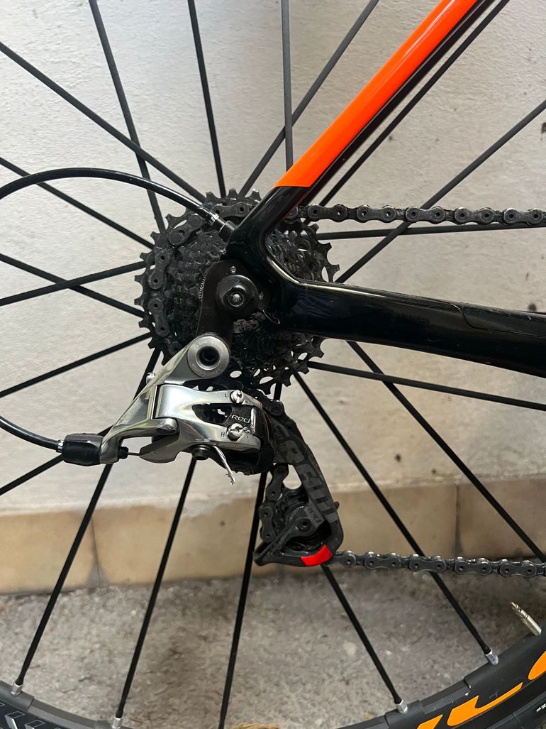 Used Specialized Amira SRAM Red 2015 Road & Gravel, Schwarz — image 6 of 8