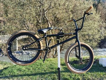 Used Flybike Custom Youth, Black — image 5 of 6