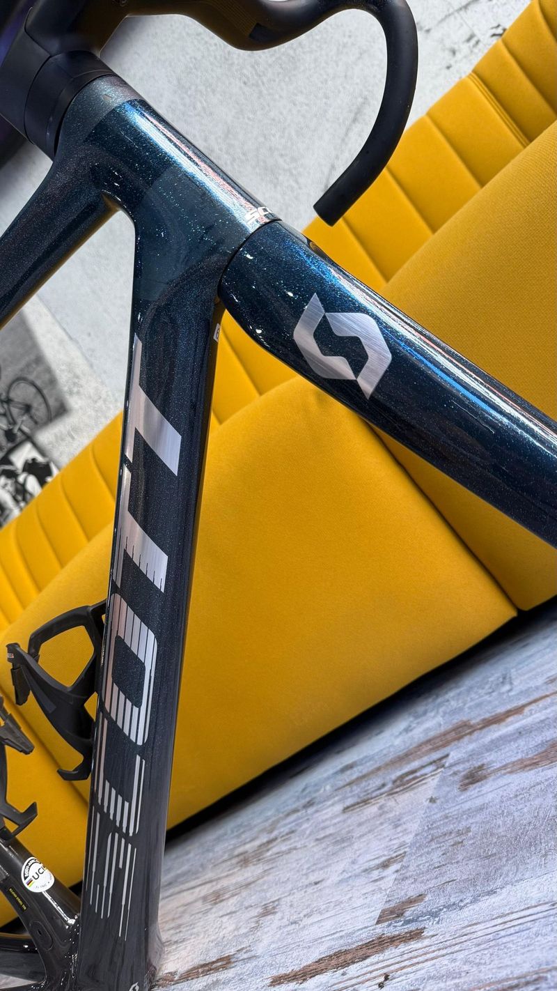 Used Scott Addict RC Pro 2024 Frameset 2024 Road & Gravel, Light Gray — image 9 of 10