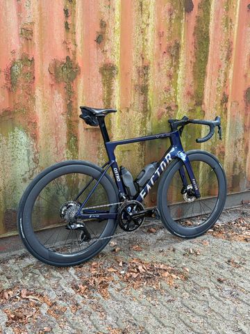 Używany Factor Ostro Shimano Ultegra Di2 2025 Road & Gravel — zdjęcie 2 z 4