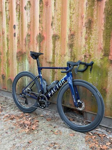 Używany Factor Ostro Shimano Ultegra Di2 2025 Road & Gravel — zdjęcie 3 z 4