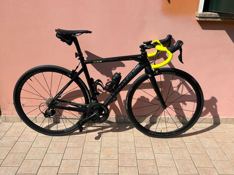 Tweedehands Velotek Custom Shimano 105 2019 Road & Gravel