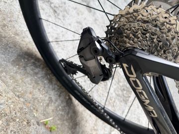 Used Pinarello Dogma Shimano Ultegra Di2 2025 Road & Gravel, Black — image 2 of 4